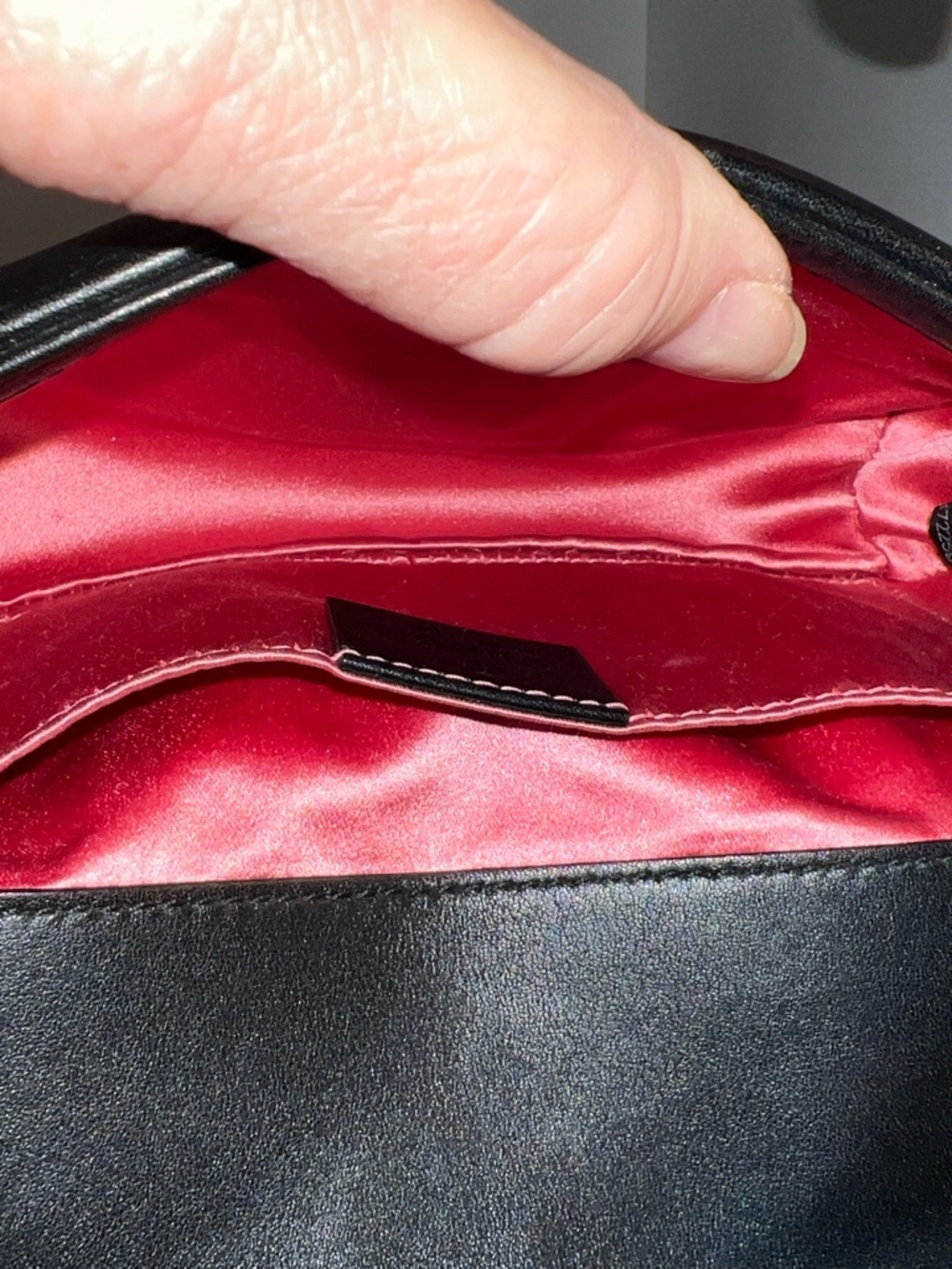 Gucci GG Marmont Matelasse Shoulder Bag - Picture 8 of 11